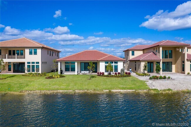 Building Photo - 12430 Parkland Bay Trl