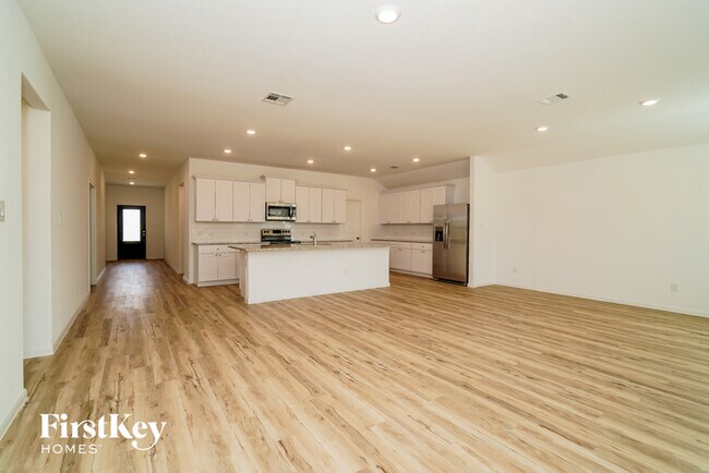 Building Photo - 2717 La Mundial St