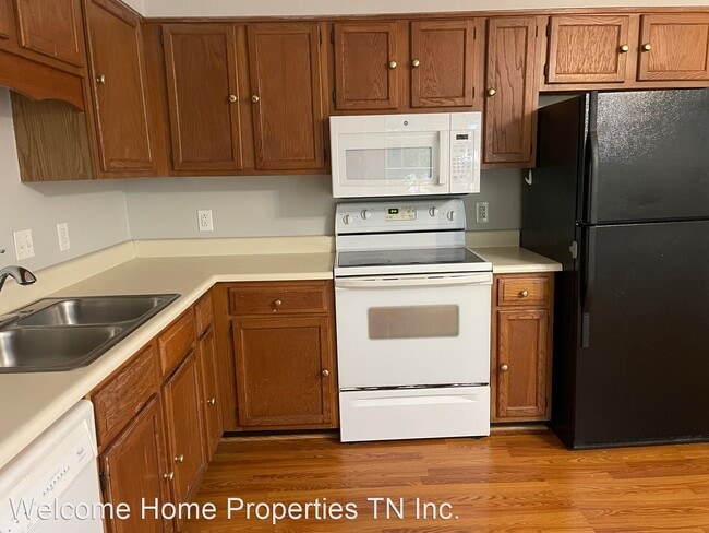 Building Photo - 2 br, 1.5 bath House - 104 B Twin Oaks