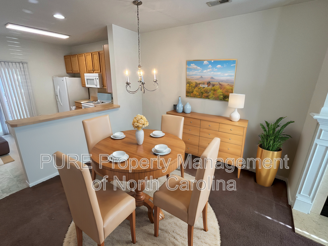 Foto del edificio - 8611 Wandering Creek Way