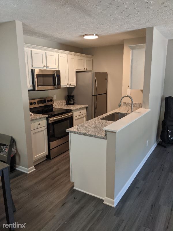 2 br, 2 bath Condo 28 Woodland Hills dr Condo for Rent in Southgate