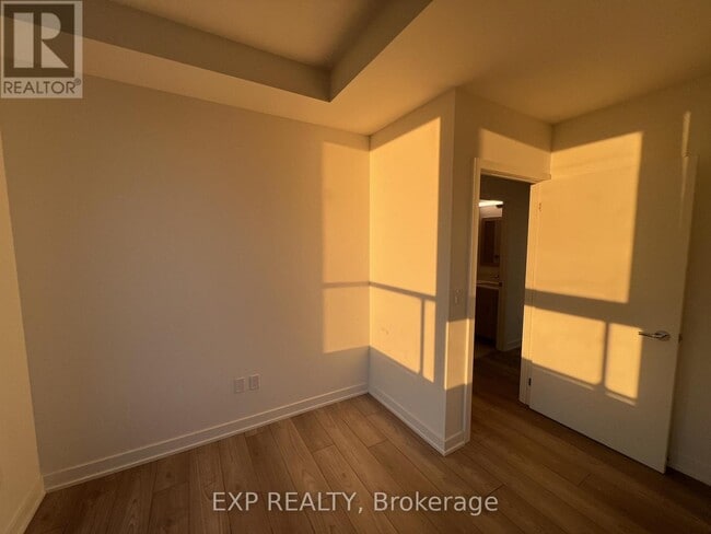 Building Photo - 1007 The Queensway