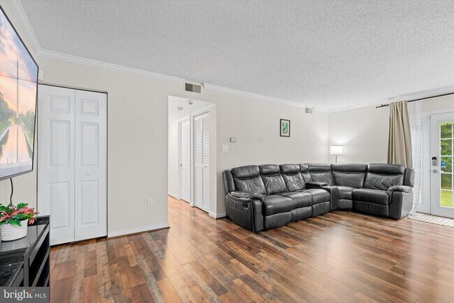 Foto del edificio - 15500 Horseshoe Ln