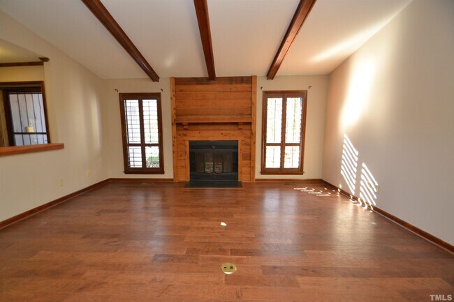 Foto del edificio - 1704 Laughridge Dr