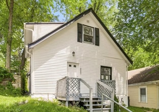 Building Photo - 8842 Lexington Ave