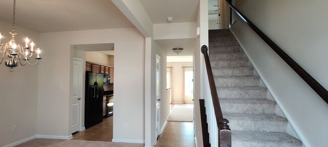 Foto del edificio - 3 bedroom townhome