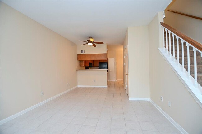 Building Photo - 2626 Holly Hall St