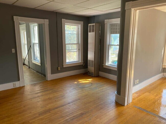 Foto del edificio - Rutland Apartments