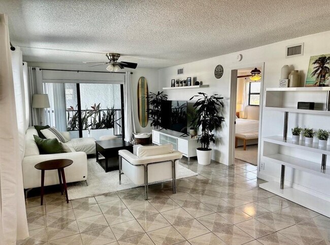 Foto del edificio - 1975 SE 3rd St