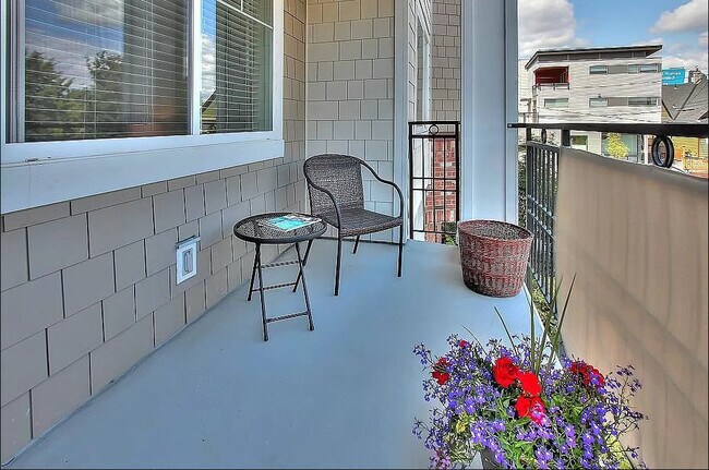 Building Photo - 1525 NW 57th St