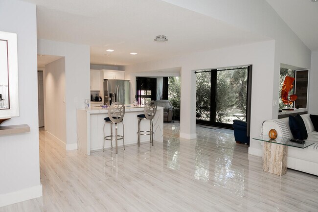 Foto del edificio - 5700 Coach House Cir