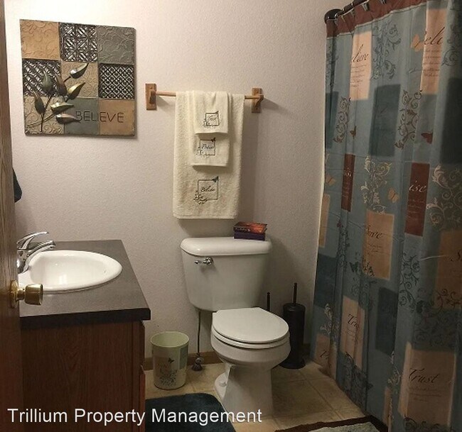 Foto del edificio - 3 br, 2 bath House - 13648 43rd Ave