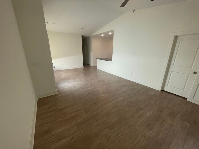 Foto del edificio - 1602-1604 S Hickory Crk St