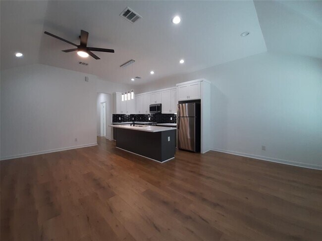 Foto del edificio - 4530 Mayflower St