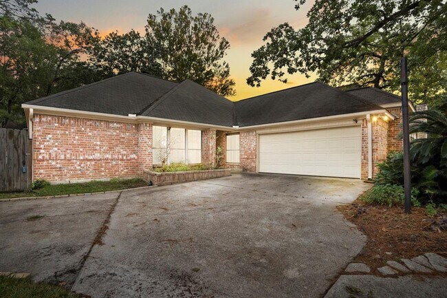 Building Photo - 38 Devonshire Dr