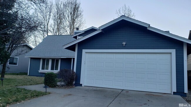 Foto del edificio - 8251 Dixon Ln