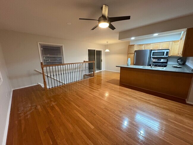 Building Photo - 1142 W Inverrary Ln