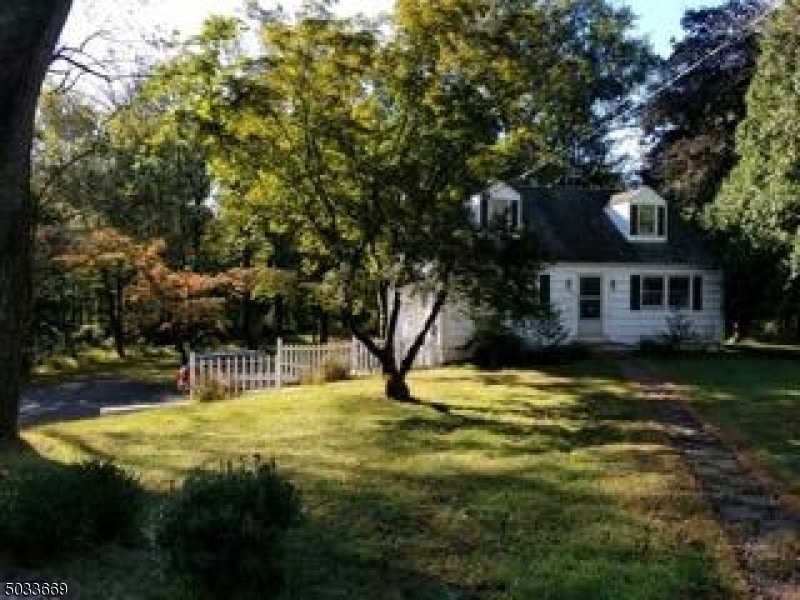 Primary Photo - 370 Lyons Rd