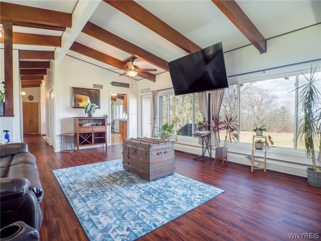 Foto del edificio - 2392 N Maple Ave