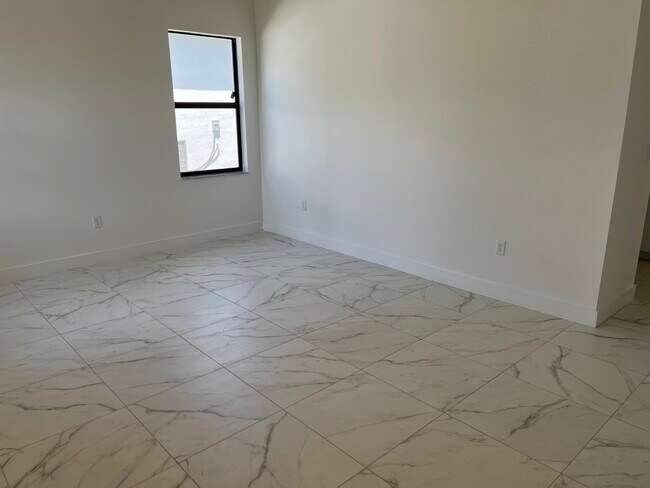 Foto del edificio - 4321 SW 173rd Ave