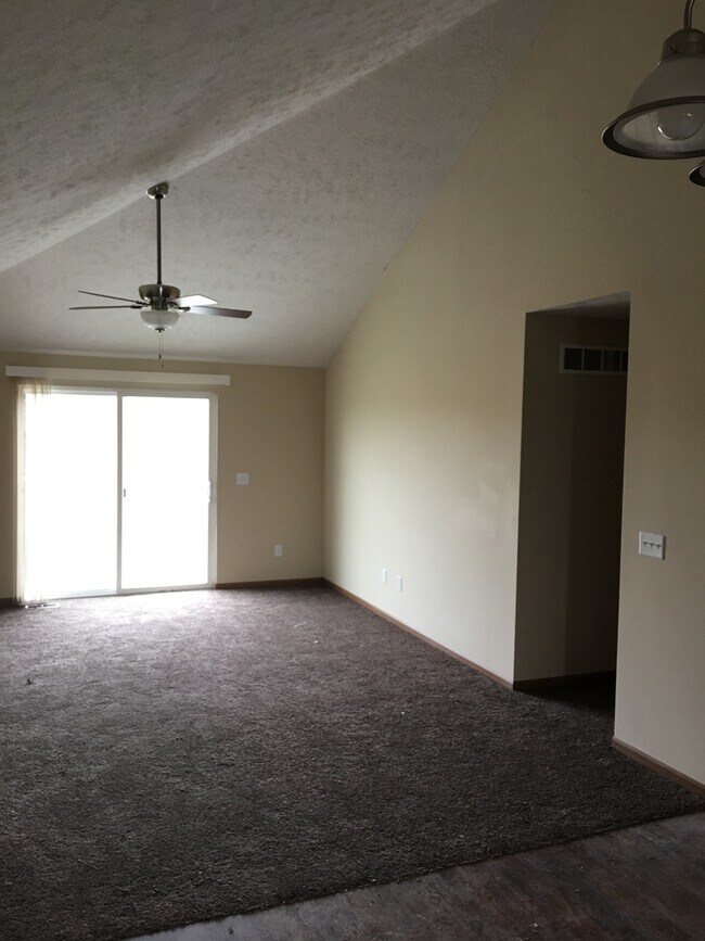 Foto del edificio - Newer Home In Safe Family Friendly Neighbo...