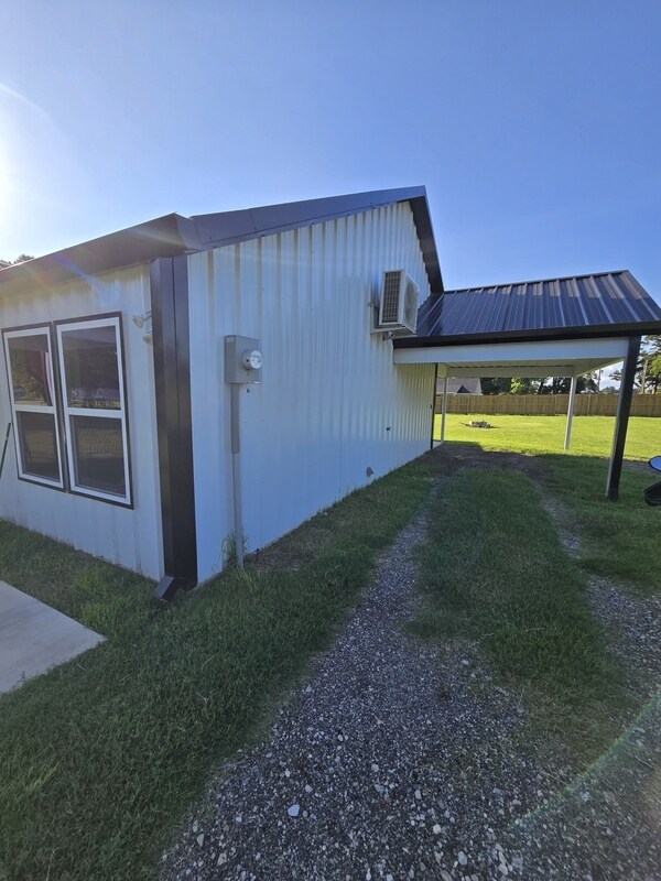 Foto del edificio - 11335 Co Rd 4355