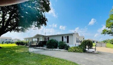Building Photo - 493 Waterway Rd