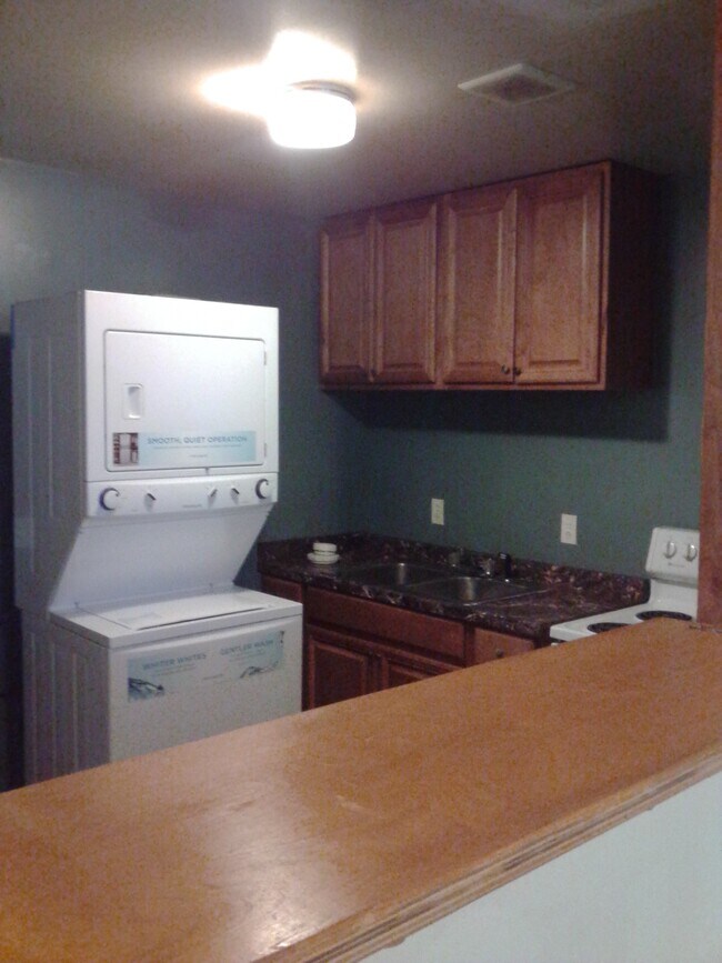 Foto del edificio - 1718 McCulloh St