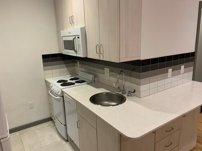 Foto del edificio - 144 Bowdoin St