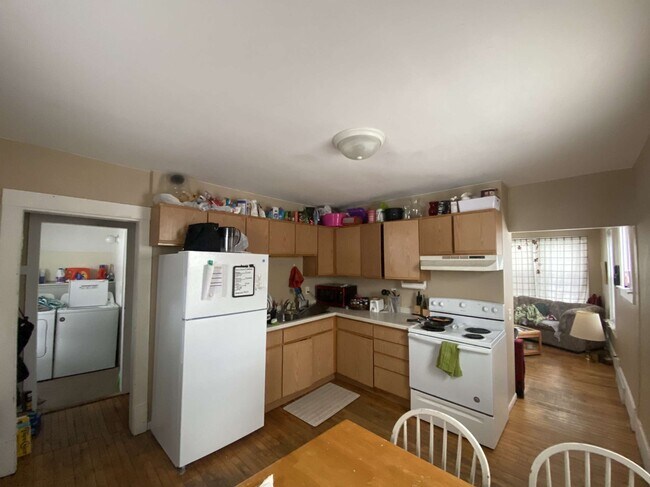 Foto del edificio - 616 1st Ave