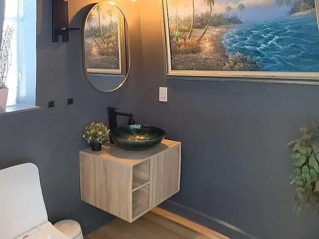 Foto del edificio - 2271 J Lawson Blvd