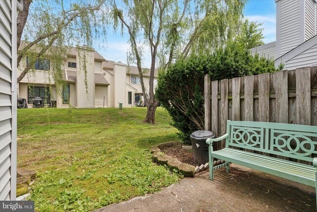 Building Photo - 102 Revere Dr