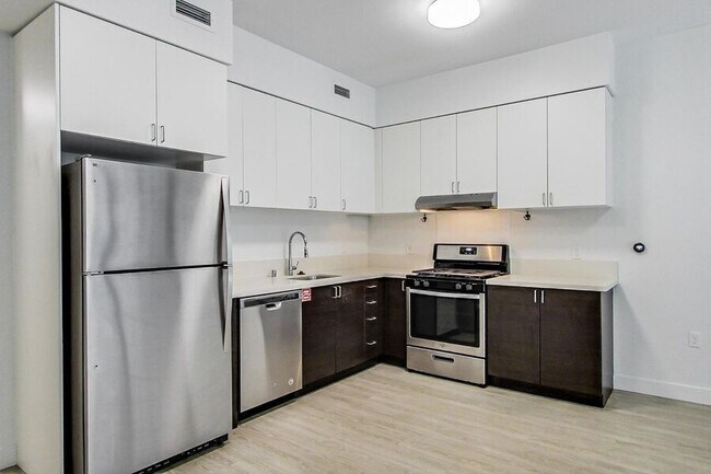 Foto del edificio - 4435 Piedmont Ave