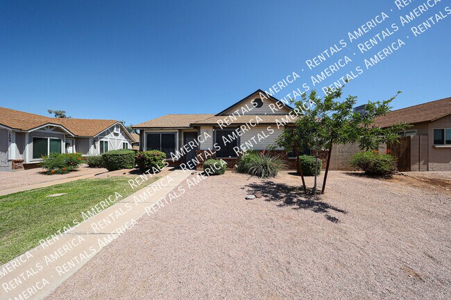 Foto del edificio - 1055 N Recker Rd