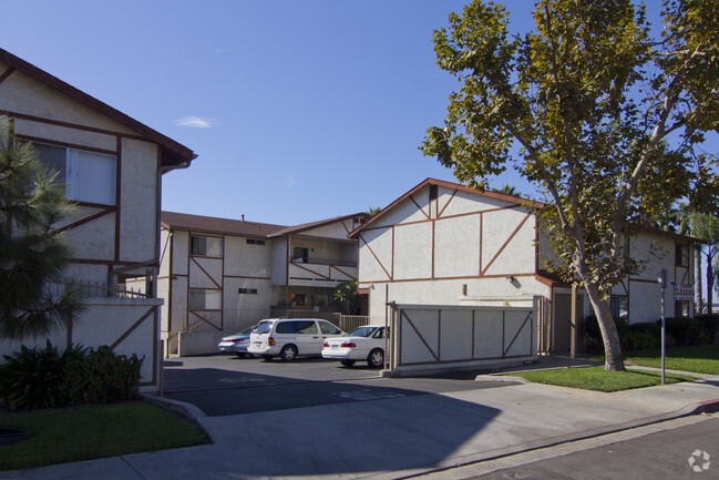 Foto del edificio - Bay Pointe Apartments