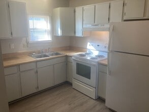 Building Photo - 100 Jefferson Pl