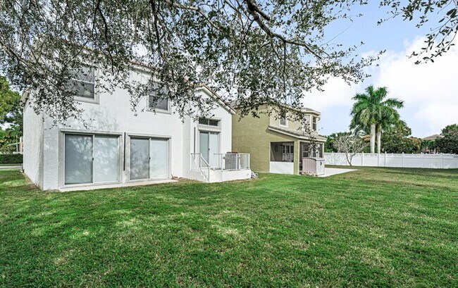 Foto del edificio - Spacious 4-Bedroom with 3 Full Baths in Royal Palm Beach!