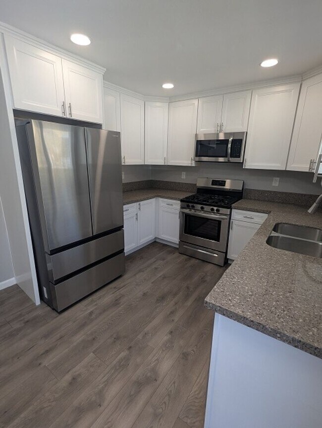 Foto del edificio - 3 Bedroom - 1 Bath House in San Diego