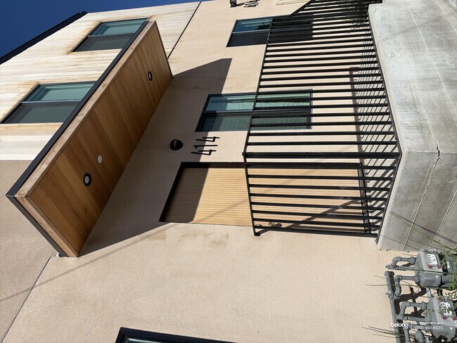 Foto del edificio - 414 S Ave 56