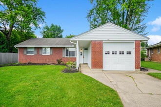 Building Photo - 333 Brownstone Dr