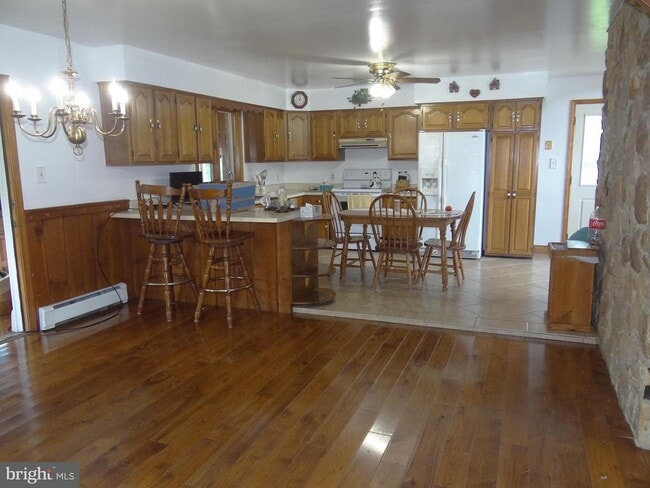 Building Photo - 250 Fieldstone Rd