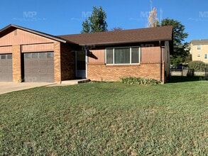 Building Photo - 1719 Banyan Dr