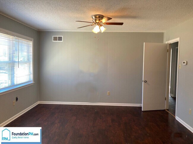 Building Photo - 4128 Kerwin Dr