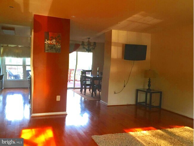 Foto del edificio - 2011 Quiet Creek Ct
