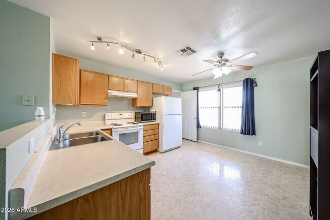 Foto del edificio - 11778 W Columbine Dr