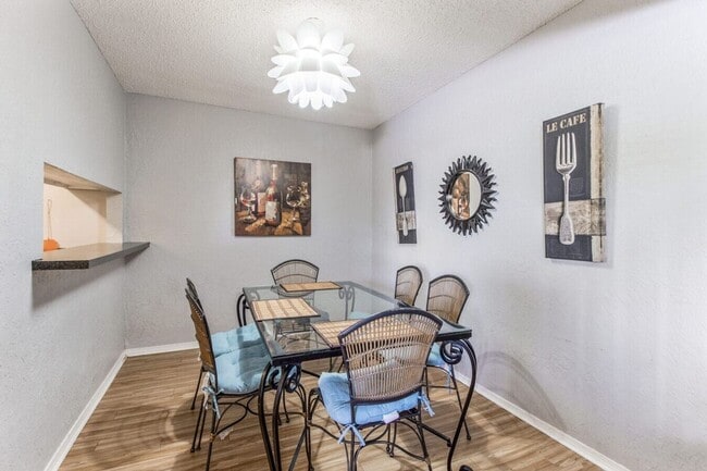 Interior Photo - Belle Isle Terrace