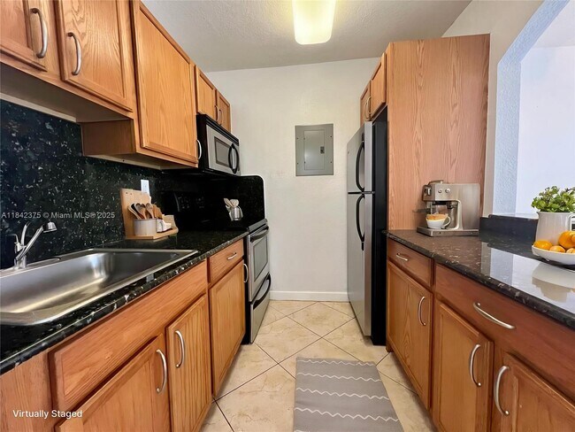Foto del edificio - 445 SW 11th St