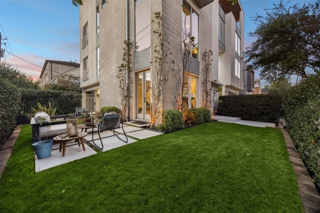 Building Photo - 1822 Morse St