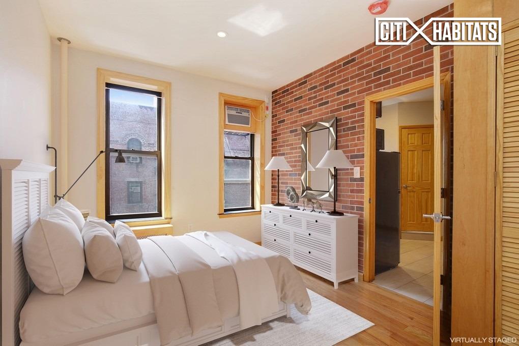 Primary Photo - 202 MOTT St
