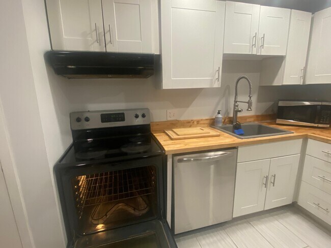 Foto del edificio - 1103 White Cedar Blvd